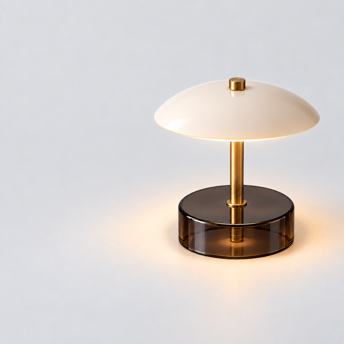 Celeste Disc Portable Lamp feature and light-distribution view