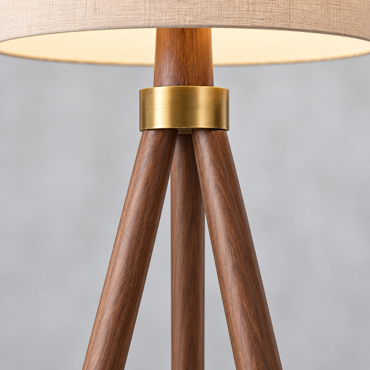 Tavira Tripod Floor Lamp material and construction detail